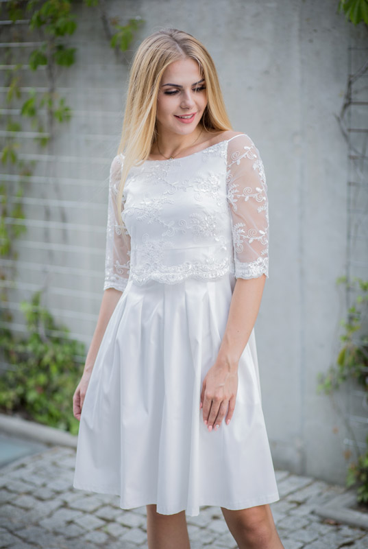 Karen suknia ślubna midi z koronkową narzutką