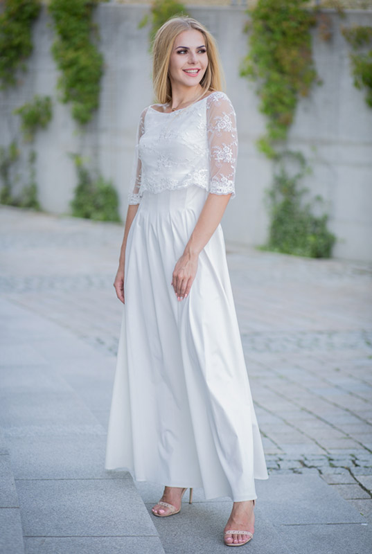 Simone suknia ślubna z koronkową narzutką