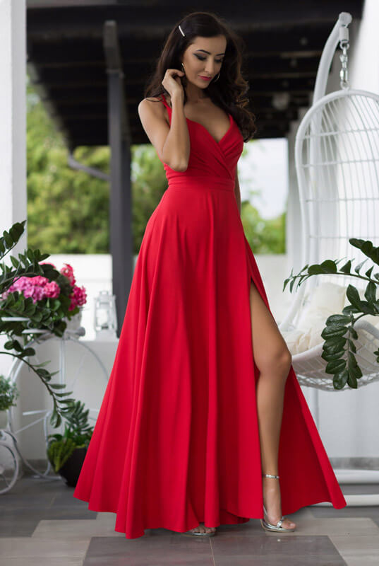 Czerwona zwiewna sukienka z koła na cienkich ramiączkach na wesele - Paris