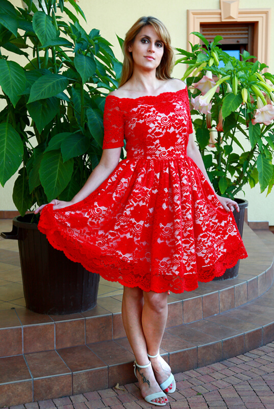 LaKey Cleo Czerwona Sukienka Koronkowa Midi 2