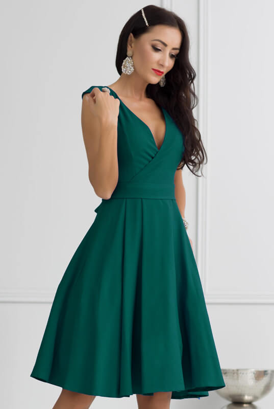 Zielona rozkloszowana sukienka MIDI za kolano z kopertowym dekoltem - Viki