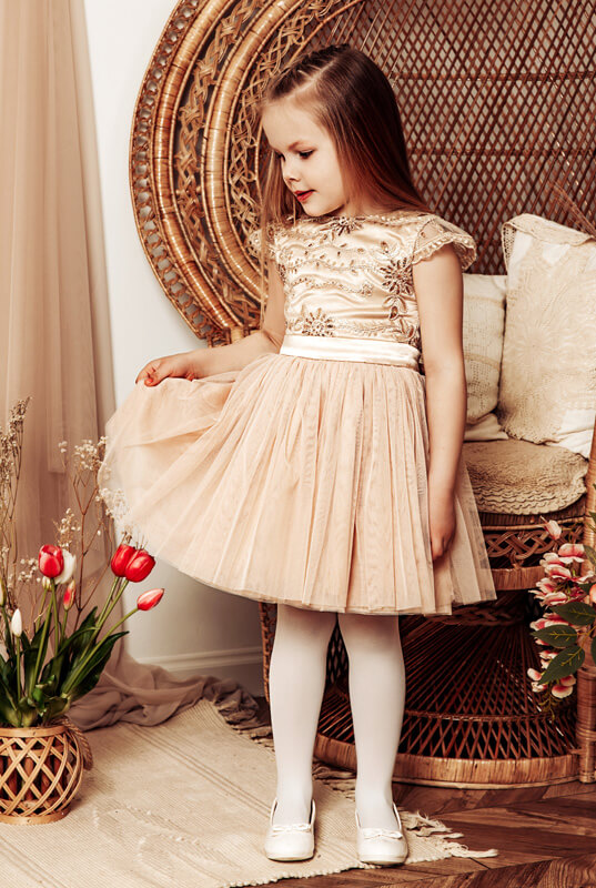 Tiulowa sukienka dla dziecka z koronkową bluzeczką Nicol